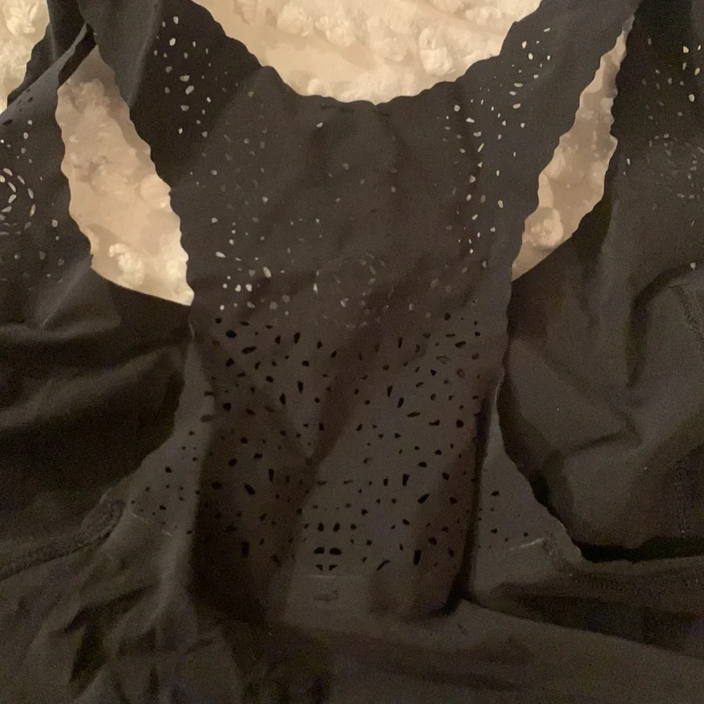 Lulu lemon black top - Picture 3 of 5